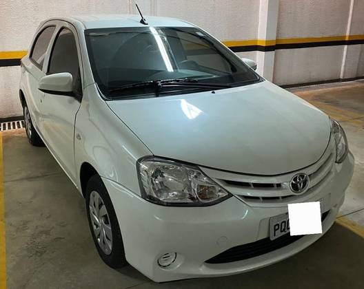TOYOTA ETIOS 1.3 X 16V FLEX 4P AUTOMÁTICO TOYOTA ETIOS 1.3 X 16V FLEX 4P AUTOMÁTICO
